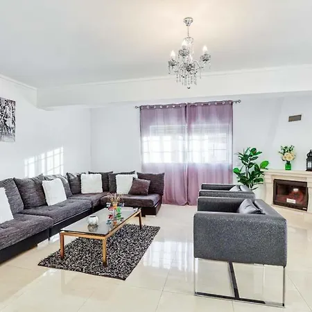 Βίλα Sleeps 8 With Pool Air Con And Wifi Gale de Cima
