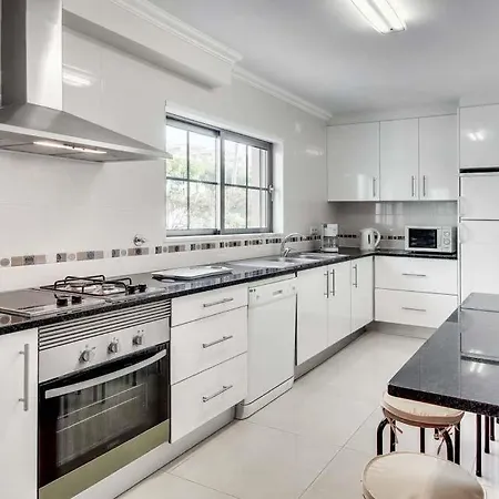 Villa Sleeps 8 With Pool Air Con And Wifi Gale de Cima