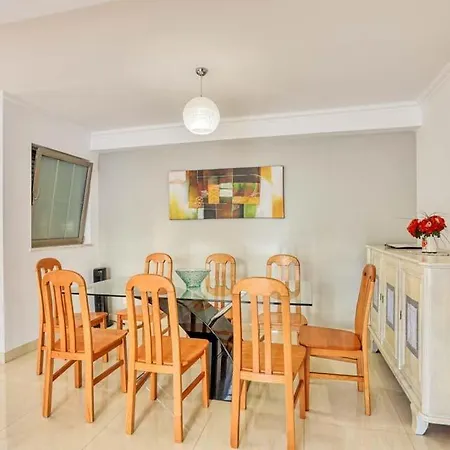 Sleeps 8 With Pool Air Con And Wifi Willa Gale de Cima